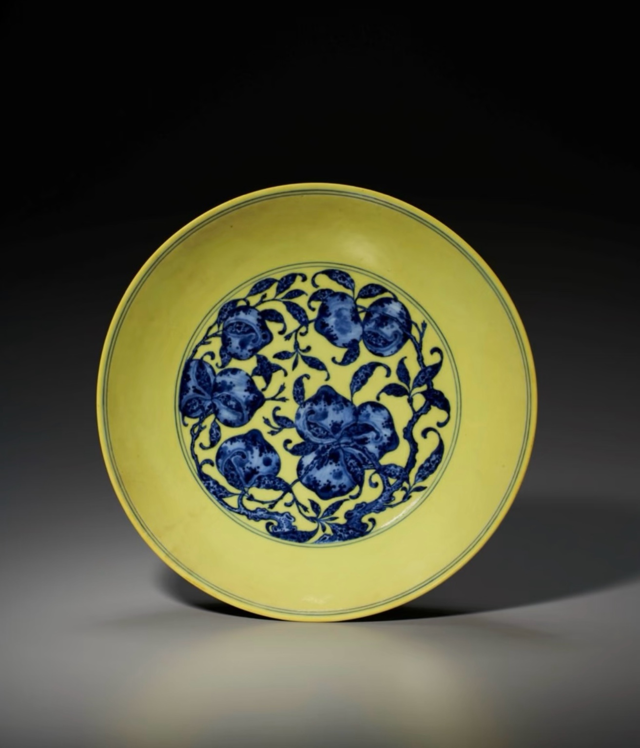 黄地青花 皿 表